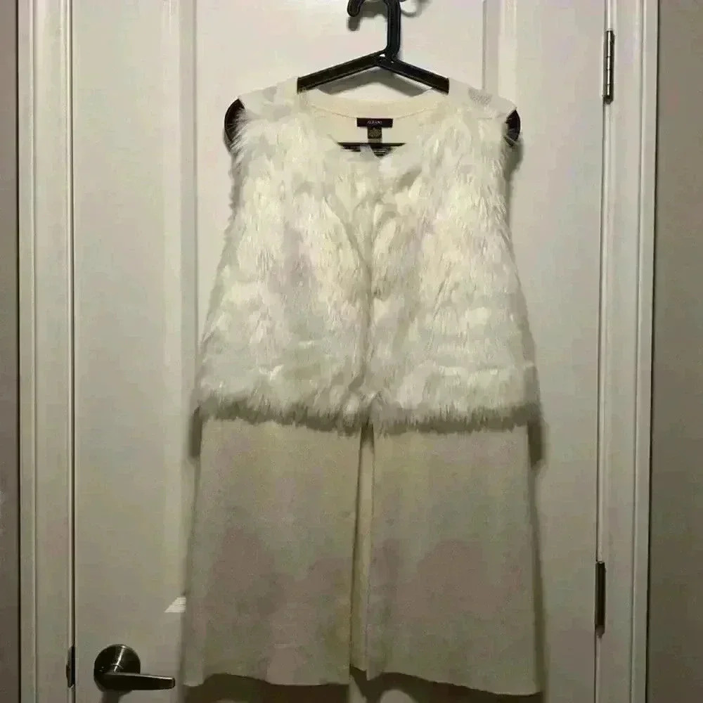 NEW- ALFANI sleeveless cardigan - L -can fit all sizes